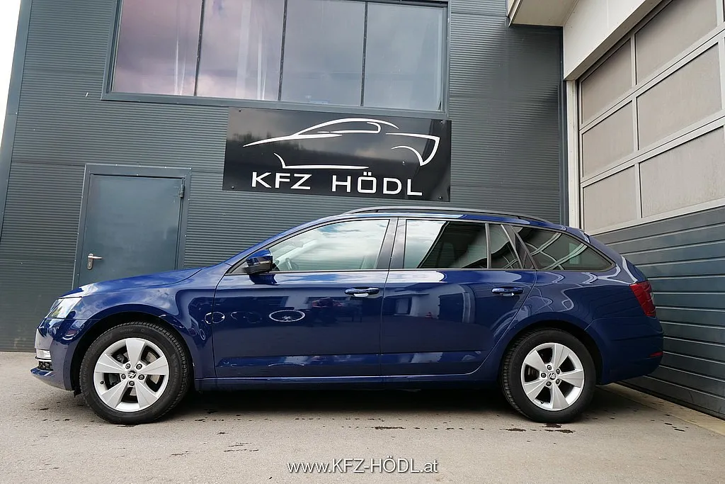 Skoda Octavia Combi 2,0 TDI Style DSG Image 6