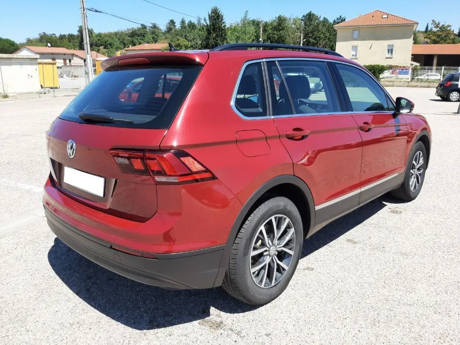 Volkswagen TIGUAN 2.0 TDI 150 CONFORTLINE DSG7 Image 2